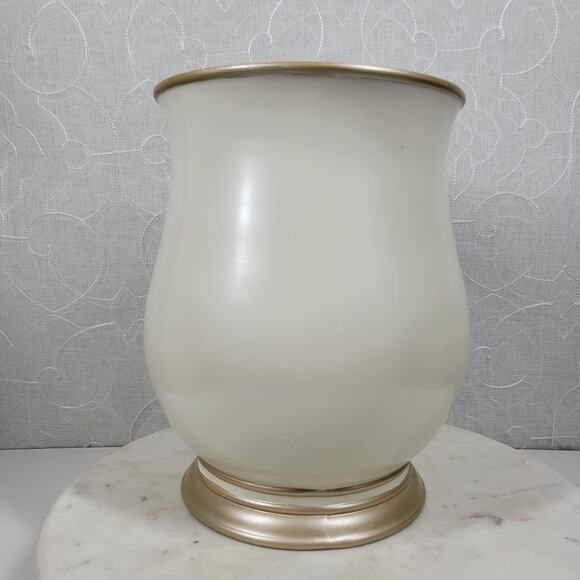 Popular Bath Maddie Waste Basket 10" Cream Floral Resin Raised Design Trash Can - Picture 4 of 14
